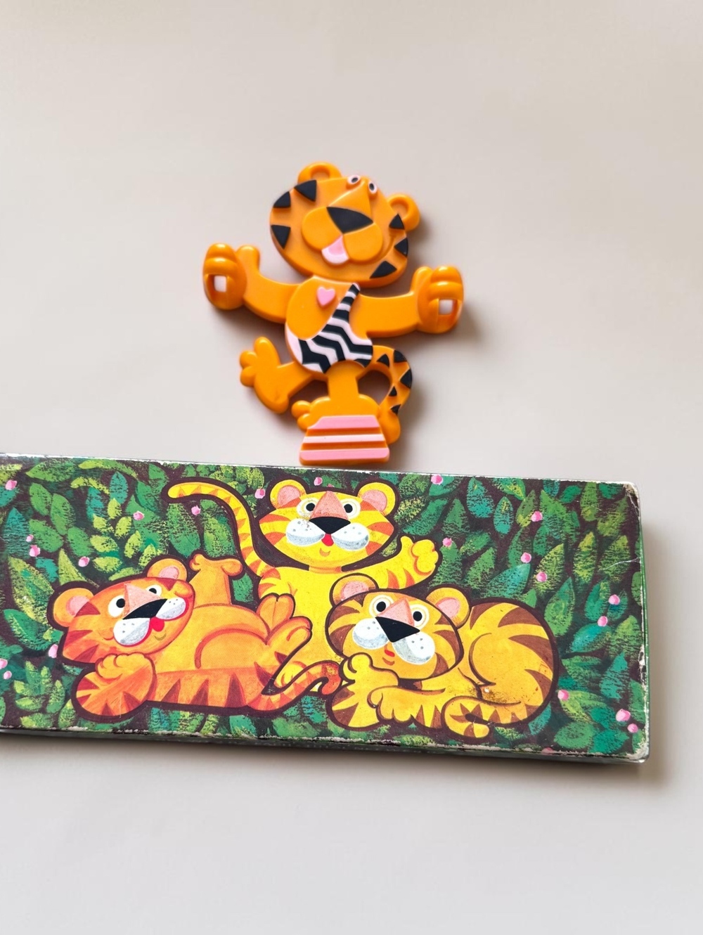 Vintage Avon Tubby Tigers Soap Set 1970s New in Box Tiger Soaps with Retro Decor